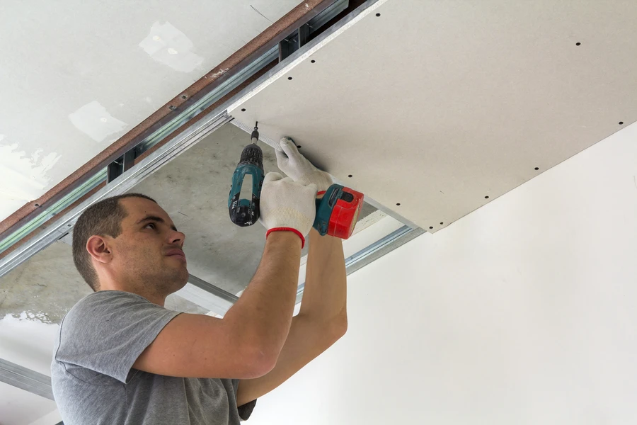 Key Signs That Indicate You Need Drywall Repair Services in Indianapolis, IN